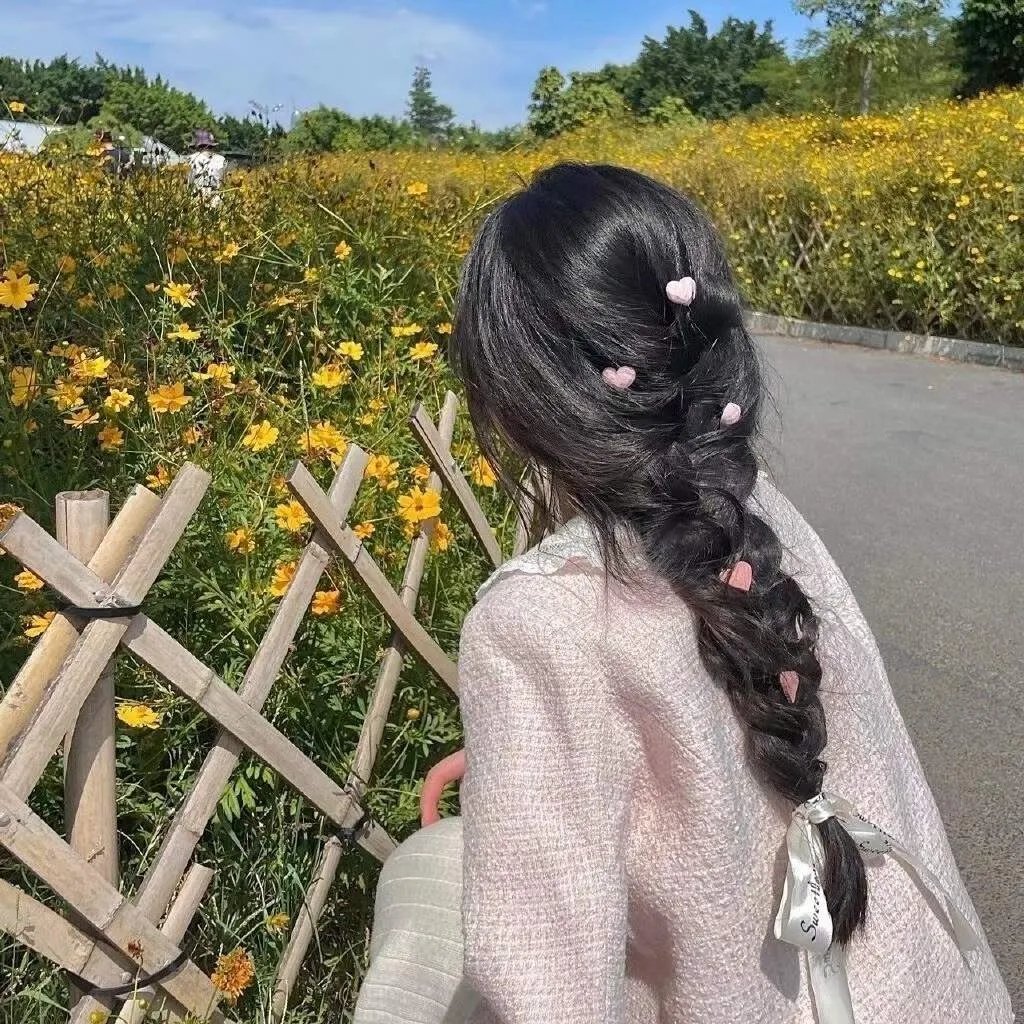 秋霞